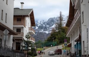 Заселение в отели по новым правилам: права и загранпаспорт