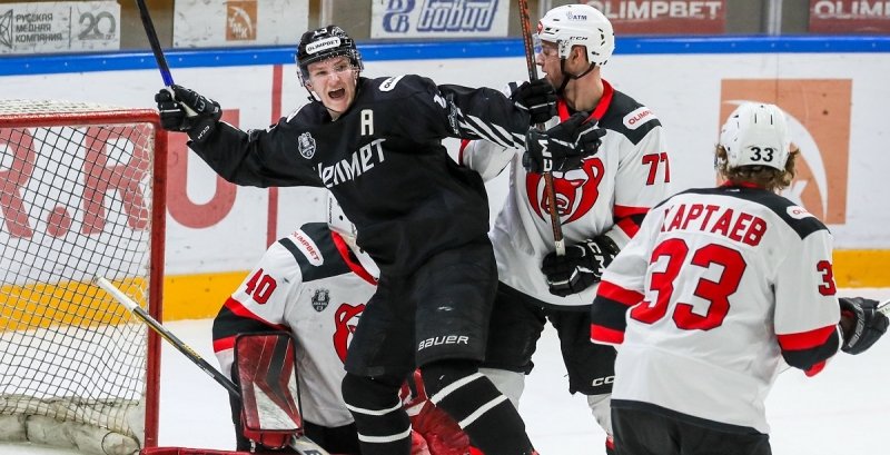 «Зауралье» vs «Молот»: прогноз на матч и фаворит