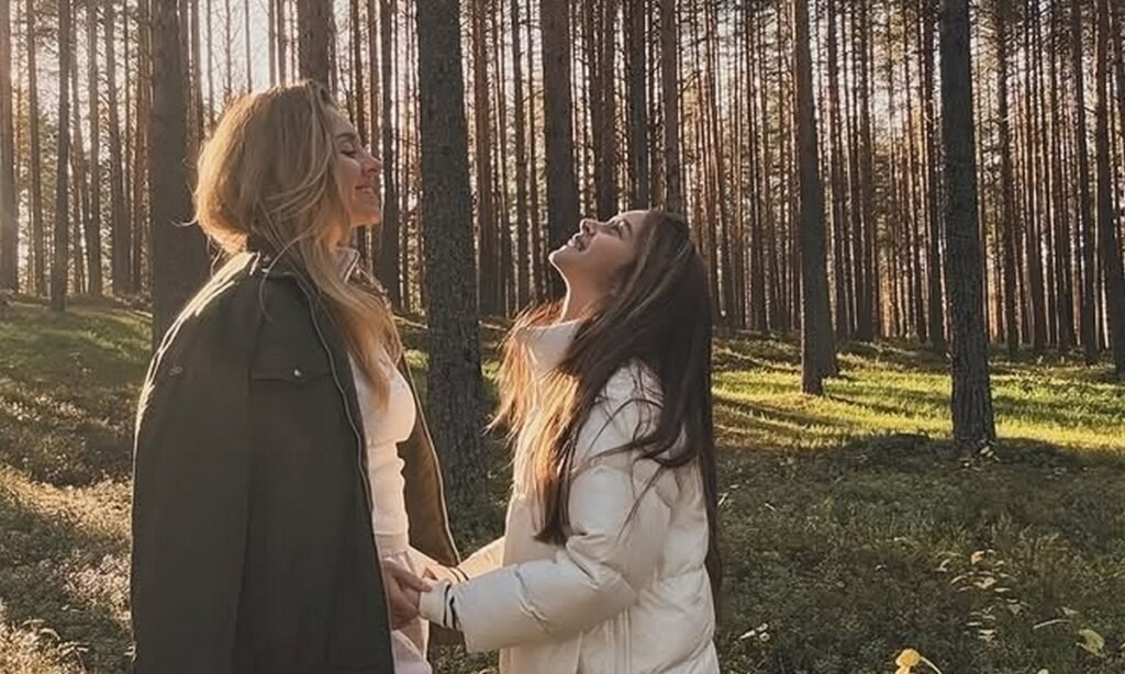 Жена Александра Реввы отдыхает с детьми в Карелии