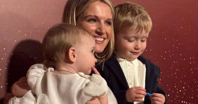 Женя Малахова показала лица своих детей впервые за три года