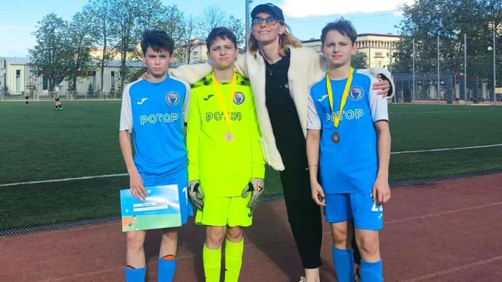 Звезда «Глухаря» раскрыла секрет ухода за тройняшками