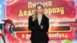 Звезда кино Асмус пожаловалась на лишний вес, несмотря на занятия спортом