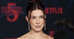 Звезда 'Очень странных дел' раскрывает причины загадочного образа дочери