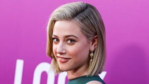 Звезда «Ривердейла» Лили Рейнхарт берет перерыв в карьере