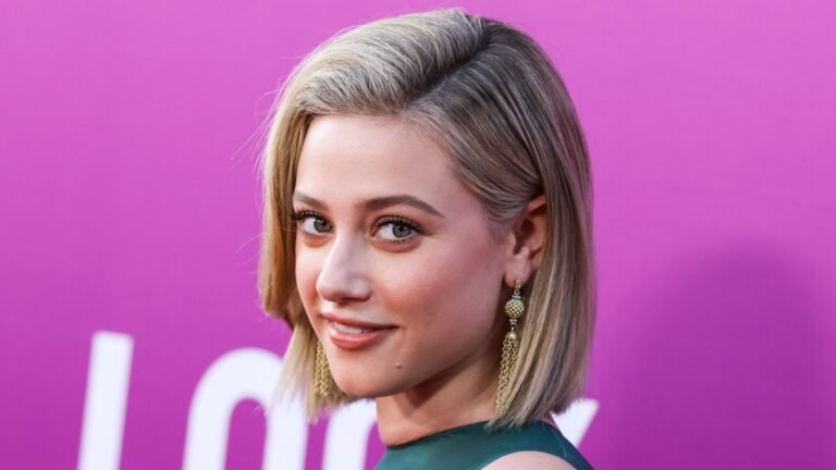 Звезда «Ривердейла» Лили Рейнхарт берет перерыв в карьере