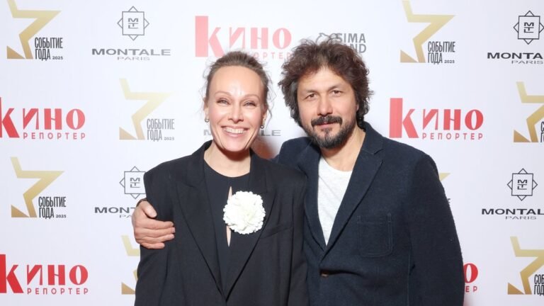 Звезда сериала «Не родись красивой» появилась на публике с мужем