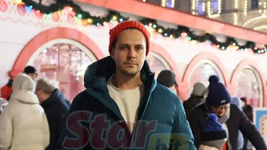 Звездные гости на ГУМ-катке: Бикович, Моряк и другие