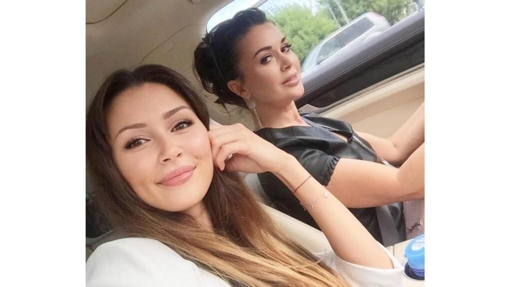 Звездные поздравления с Днем матери: любовь и благодарность