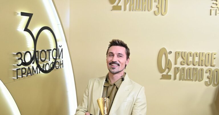 Звезды на премии «Золотой граммофон»: Дима Билан, Агутин с Варум и другие