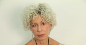 15-летний внук Васильевой отдал мошенникам 360 тысяч рублей