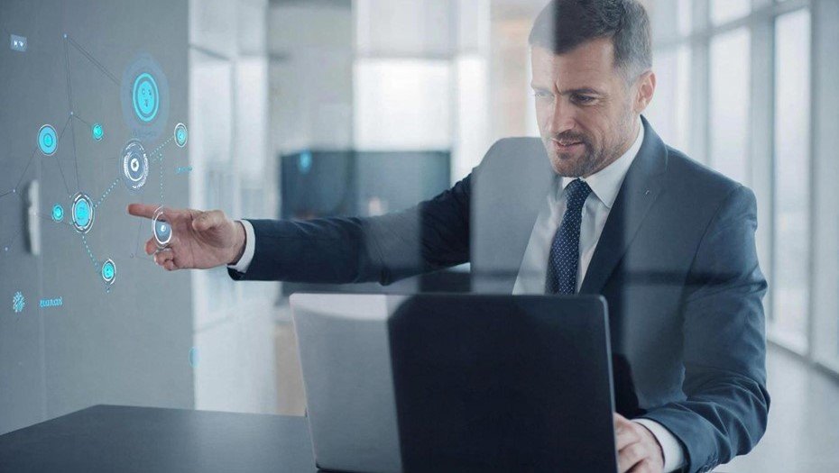 Алгоритмы vs руководители: эволюция роли лидера в эпоху ИИ