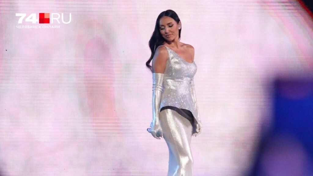 Алсу удивила поклонников новым образом - певица заметно поправилась