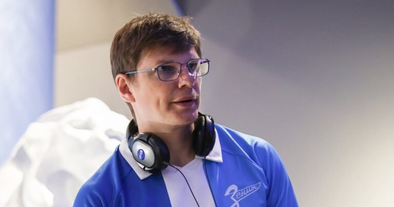 Андрей Аршавин показал фото с любимой и годовалой дочерью