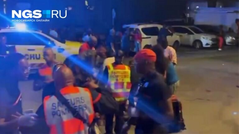 Автомобиль въехал в толпу на рождественской ярмарке во Франции: десятки пострадавших