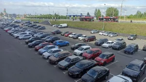 Автомобили со скидкой до 40%: в Москве и Питере открываются хабы