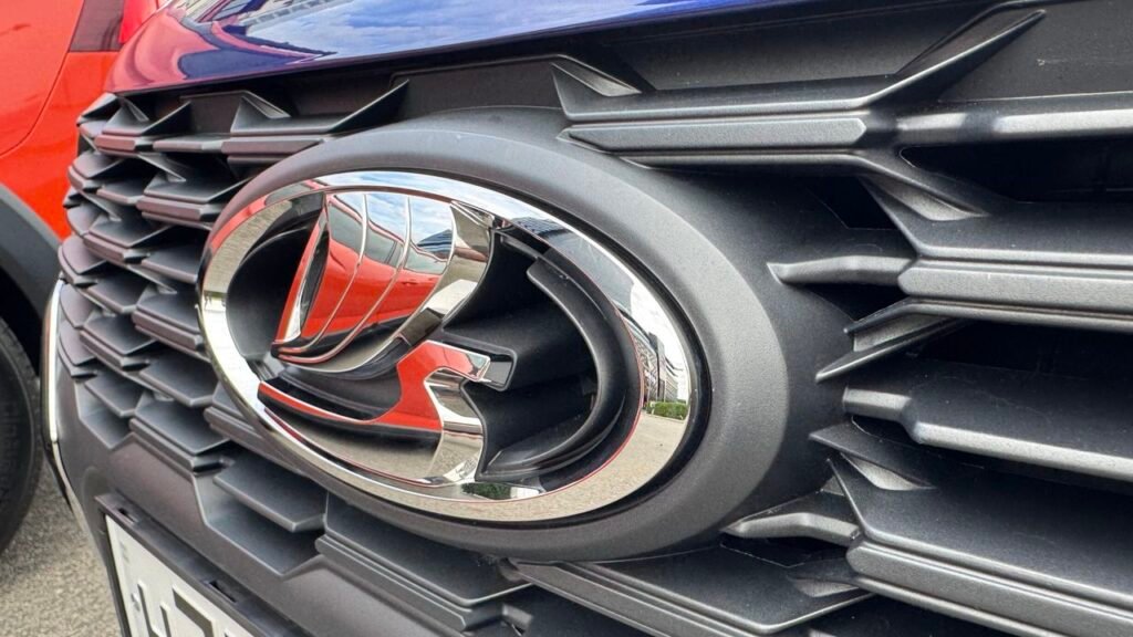 АвтоВАЗ готовит революционные новинки: Lada Azimut и обновленная Нива