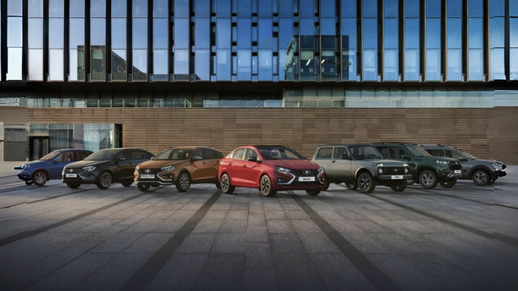 АвтоВАЗ запустил предновогоднюю распродажу: Lada Iskra дешевле 1 млн рублей