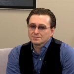 Безруков требует полмиллиона с продавца масок с его лицом