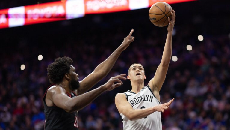 Дёмин помог «Нетс» победить «Филадельфию»