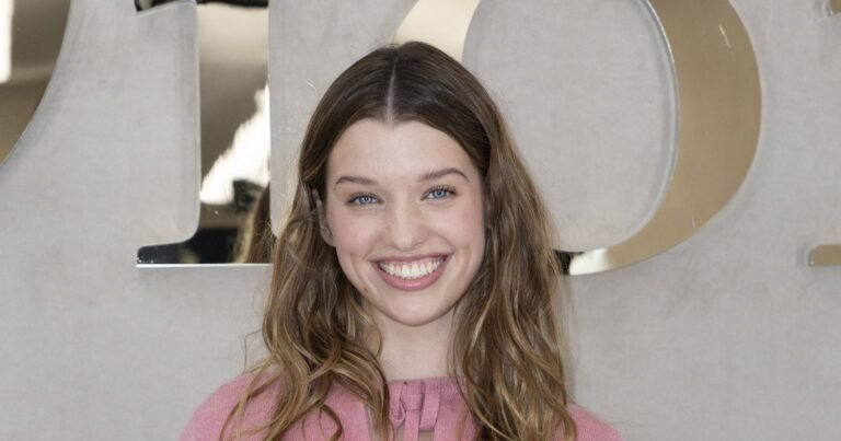 Дочь Миллы Йовович снялась для глянцевого журнала в смелом образе