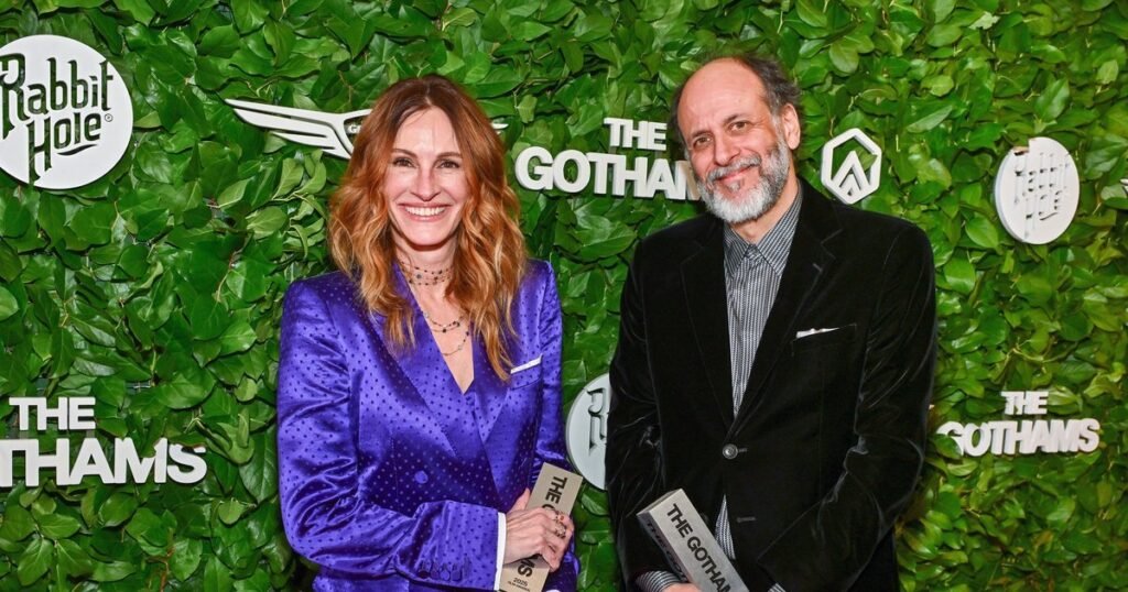 Джулия Робертс в фиолетовом платье блистала на премии Gotham Awards