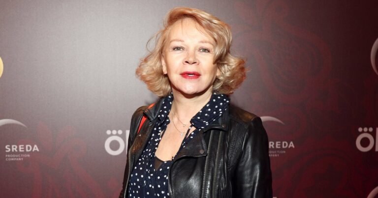 Елена Валюшкина поделилась редкими фото дочери Марии