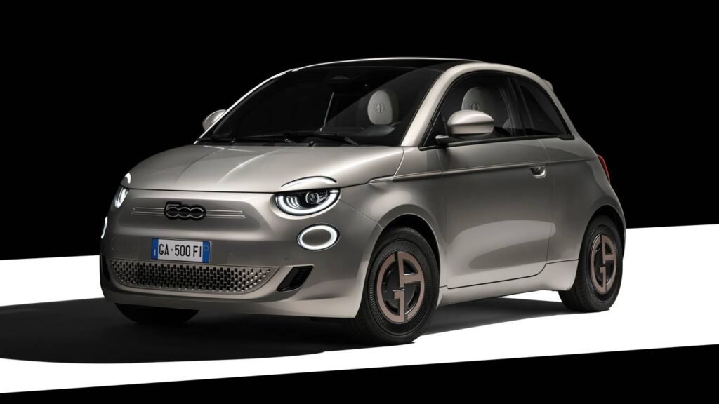 Fiat 500e Giorgio Armani: Электрохэтч с дизайном от Armani