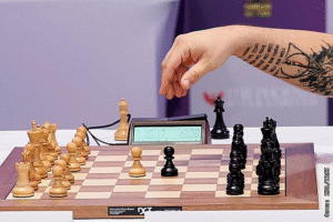 ФИДЕ разрешила российским шахматистам выступать под флагом РФ