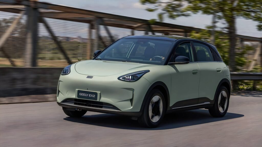 Geely EX2: стартовали продажи компактного электрохетчбэка за 1,2 млн рублей