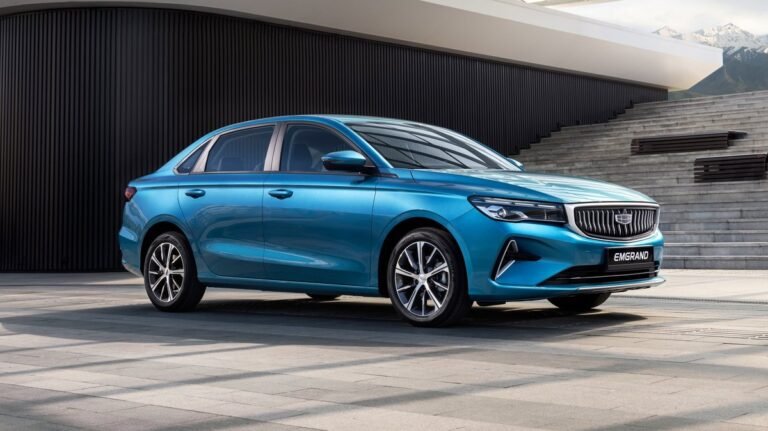 Geely прекратил продажи седана Emgrand в России