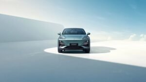 Гибридный кроссовер Deepal S07 получил сертификат в России