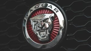 Jaguar завершил производство автомобилей с ДВС: последний F-Pace сошел с конвейера