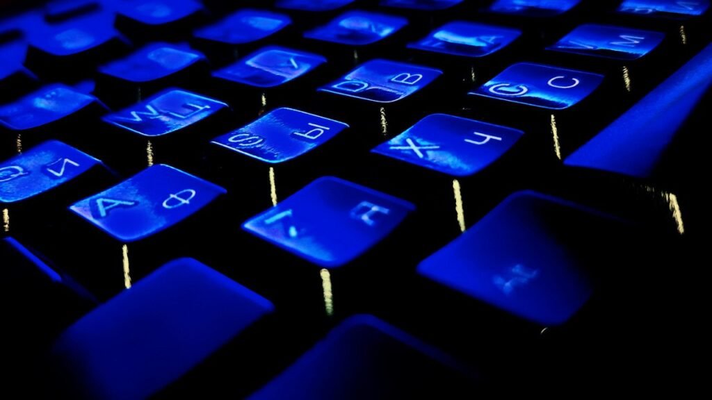 Хакерская группа из Самарской области похитила 200 млн рублей с банковских карт россиян