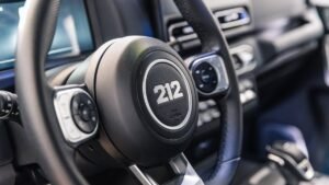 Китайский бренд 212 привезет в Россию новые автомобили в 2026 году