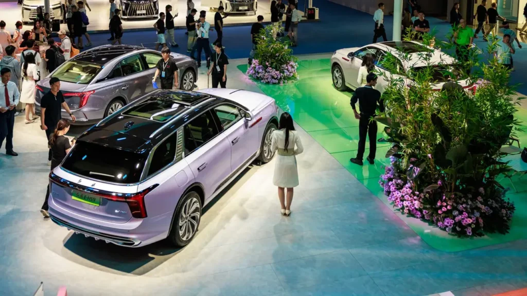 Кроссоверы и SUV: города борются с новой глобальной проблемой