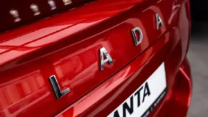 Lada Granta - королева бюджетного сегмента: лидерство в РФ