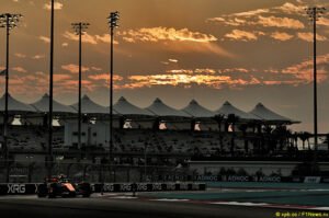 Ландо Норрис стал лидером второй тренировки в Абу-Даби