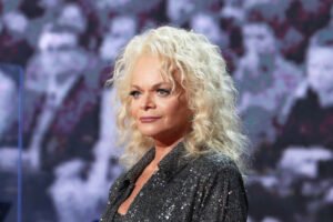 Лариса Долина предложила Полине Лурье рассрочку за квартиру