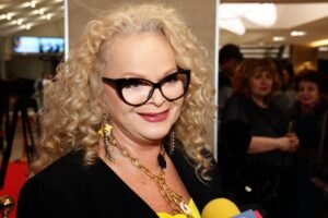 Лариса Долина разрыдалась на сольном концерте в Наро-Фоминске