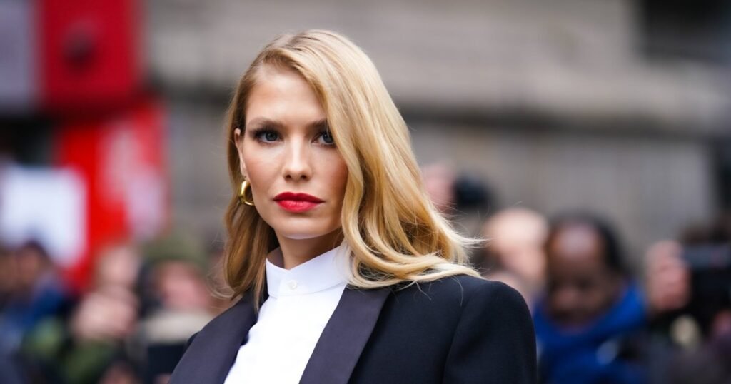 Лена Перминова в образе ангела: новая фотосессия в Instagram