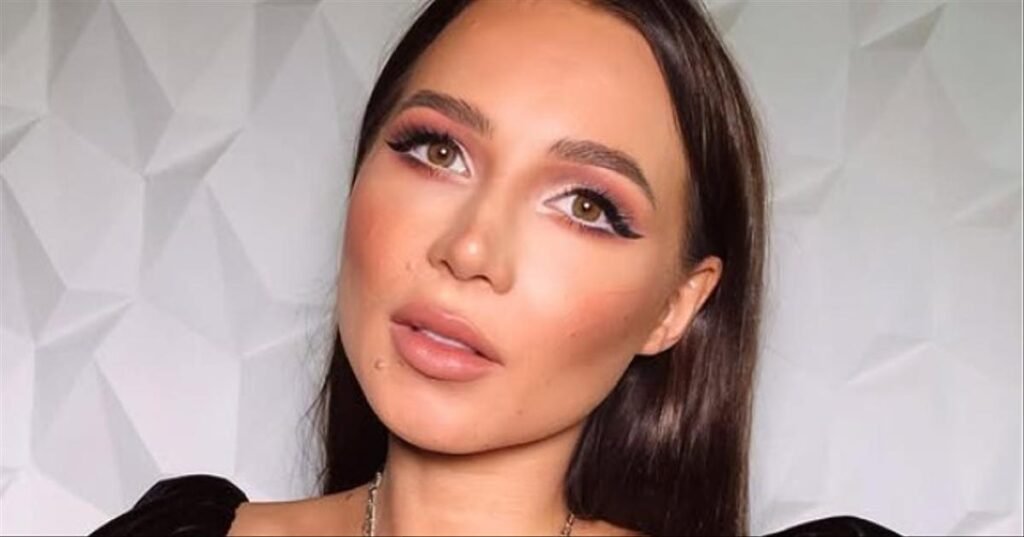 Лерчек под домашним арестом: подробности жизни беременной звезды