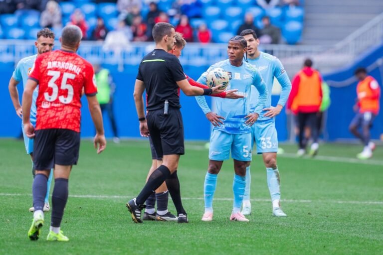 Логистический сбой: "Акрон" не смог вовремя вылететь на матч с "Зенитом"