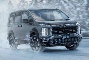Минивэн Mitsubishi Delica D:5 обновился во второй раз