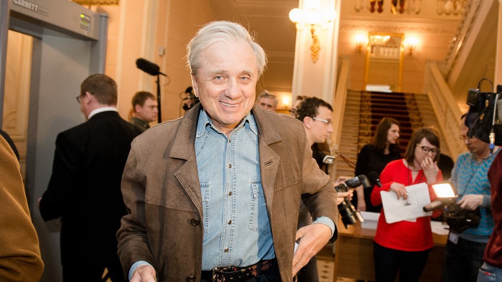 Мишустин поздравил Евгения Стеблова с 80-летием