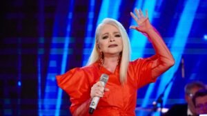 Мошенники обманули Ларису Долину с помощью паспорта с фото Тома Холланда