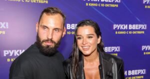 Муж Ксении Бородиной решил штурмовать Эверест