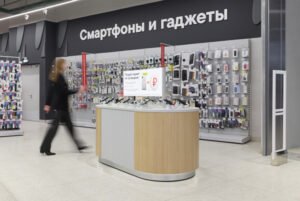 Назван самый популярный смартфон осени в России