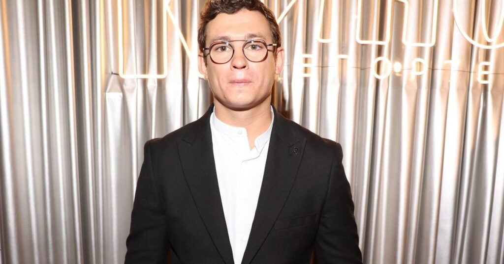 Никита Кологривый на обложке журнала: откровенный разговор о творчестве и психологии