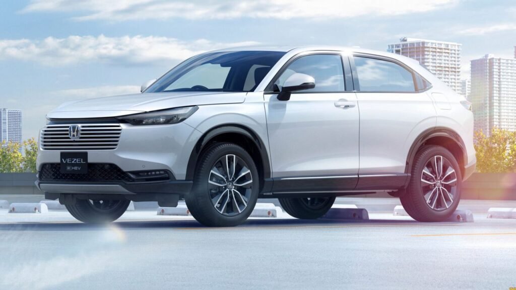 Новый кроссовер Honda Vezel появился в России: цены и характеристики