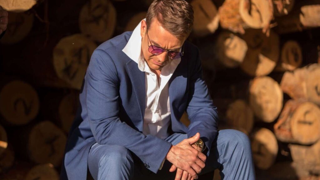 Новый сериал 'Грабитель' на НТВ: Антон Васильев в неожиданной роли